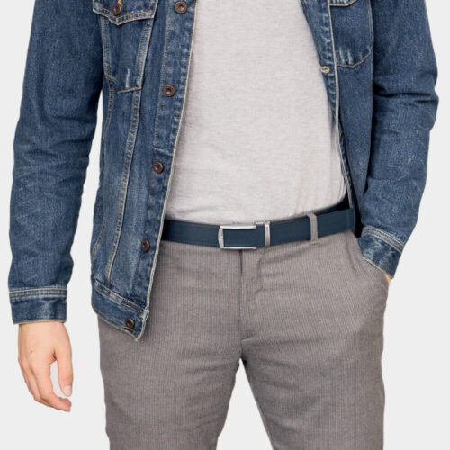Alternative view of Navy Canvas