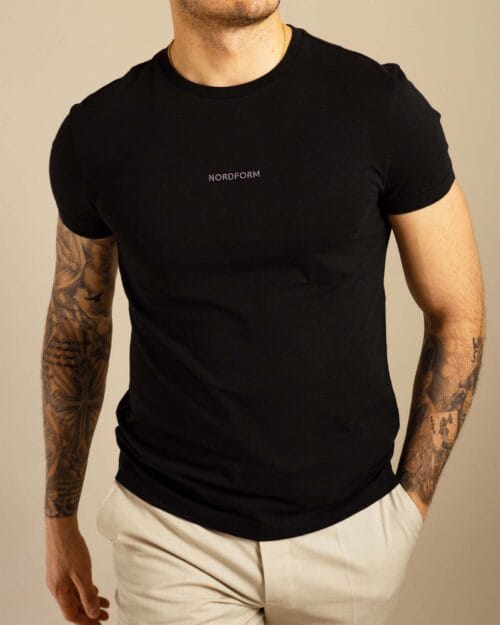 T-Shirt - Tapered, Svart