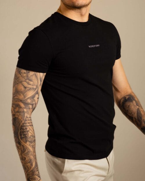 Alternative view of T-Shirt - Tapered, Svart